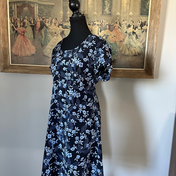 Floral Mini Dress - Picture 3 of 4